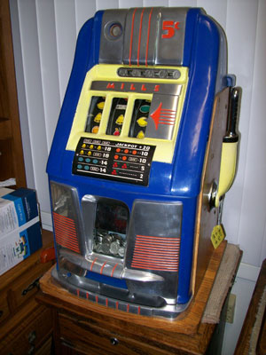 Mills Hightop Antique Slot Machine