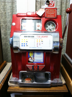 Antique Pace Harras Club Slot Machine